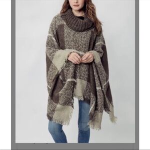 Promesa Size Large Brown and Cream Plaid Poncho